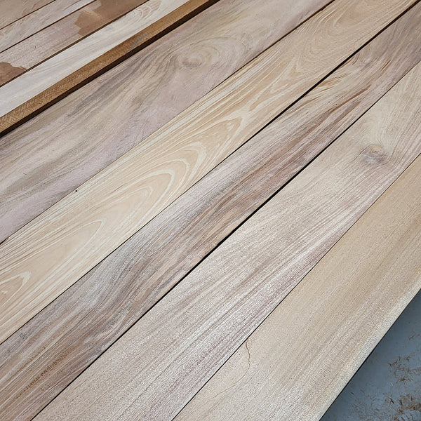 4/4 Mahogany Lumber