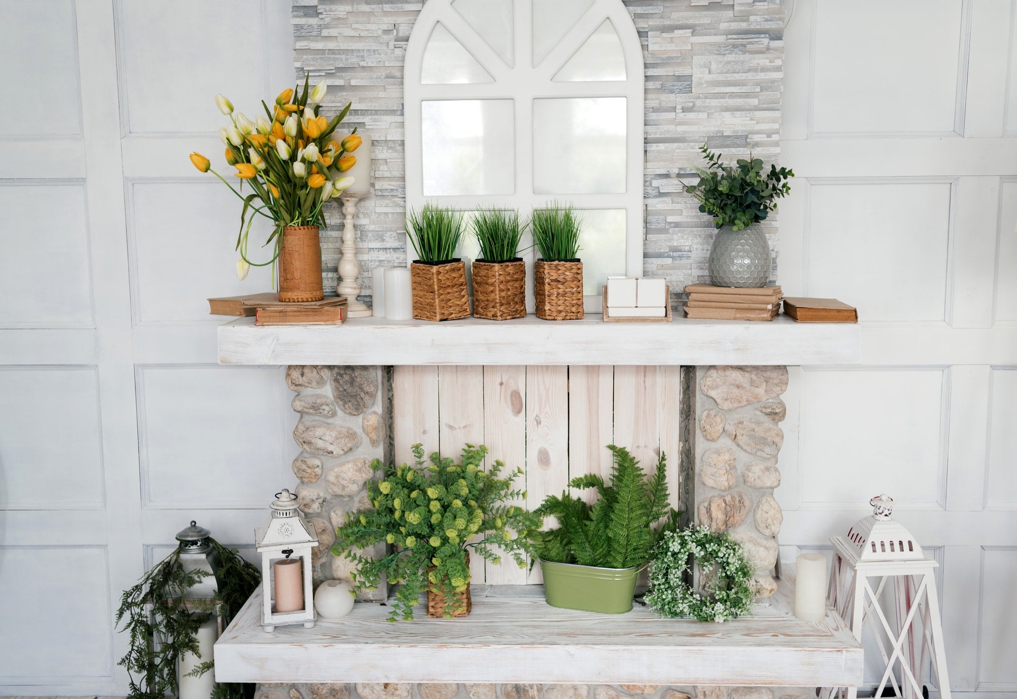 HOVR Floating Shelf Bracket - 4 Ft Length