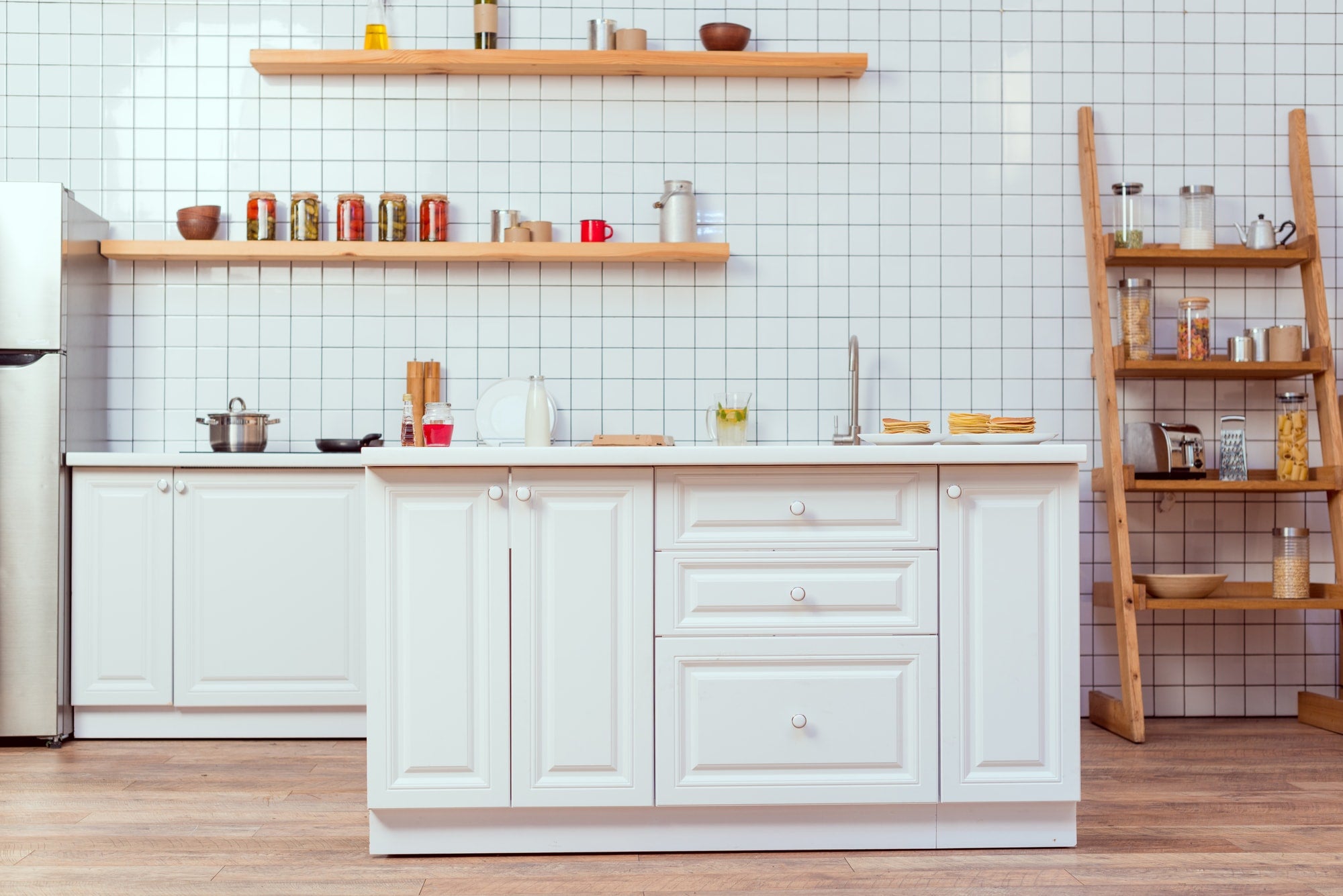 HOVR Floating Shelf Bracket - 8 Ft Length